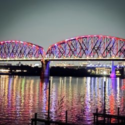 Big Four Bridge - Next is the sunshine!