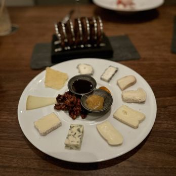 Citrin - Selection of Fine Cheeses - Cocktail Bars Near Me - Santa Monica, California