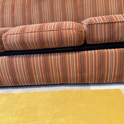 Anizco Hotel Furniture Liquidators - Gap between pillow and frame.