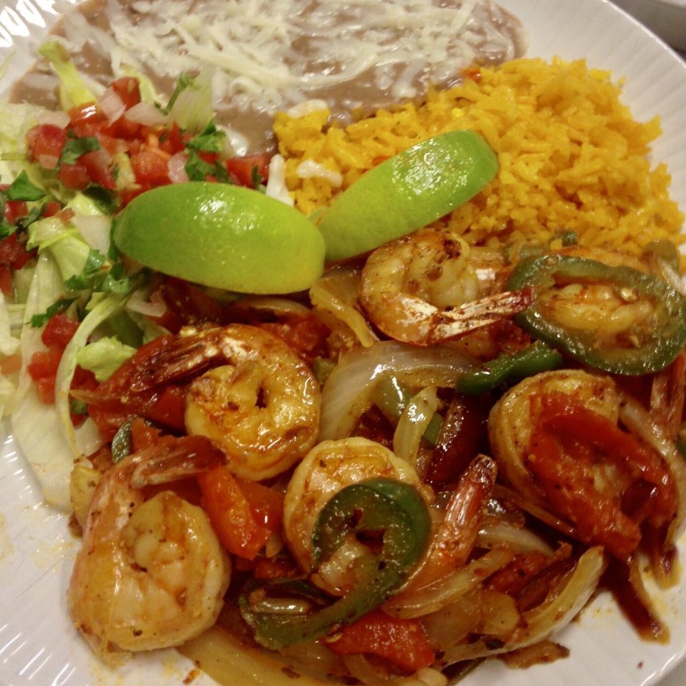La Sabrosita - Lunch Shrimp fajitas. The dinner plate comes on a sizzle plate! My husbands second favorite - Mexican Near Me - Waynesboro, Virginia La Sabrosita - Lunch Shrimp fajitas. The dinner plate comes on a sizzle plate! My husbands second favorite - Mexican Near Me - Waynesboro, Virginia
