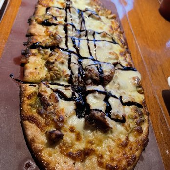 Skipper's Dockside - chicken flatbread - Seafood Near Me - Key Largo, Florida