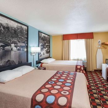 1. Super 8 by Wyndham Chillicothe