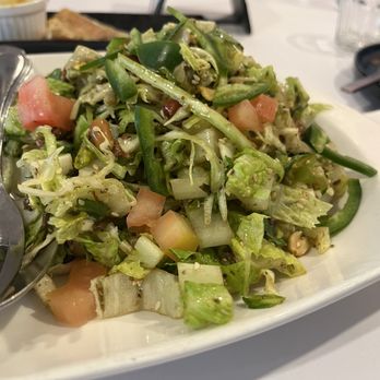 Aung MayLiKa - Tea Leaf Salad - Burmese Near Me - Benicia, California