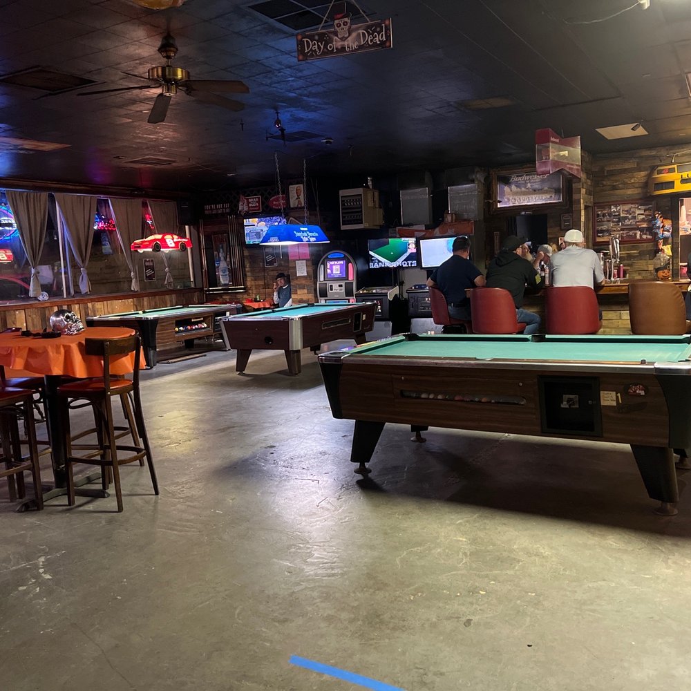 Daniel's Bar & Grill - billiards and pool tables - Bars Near Me - Knoxville, Tennessee
