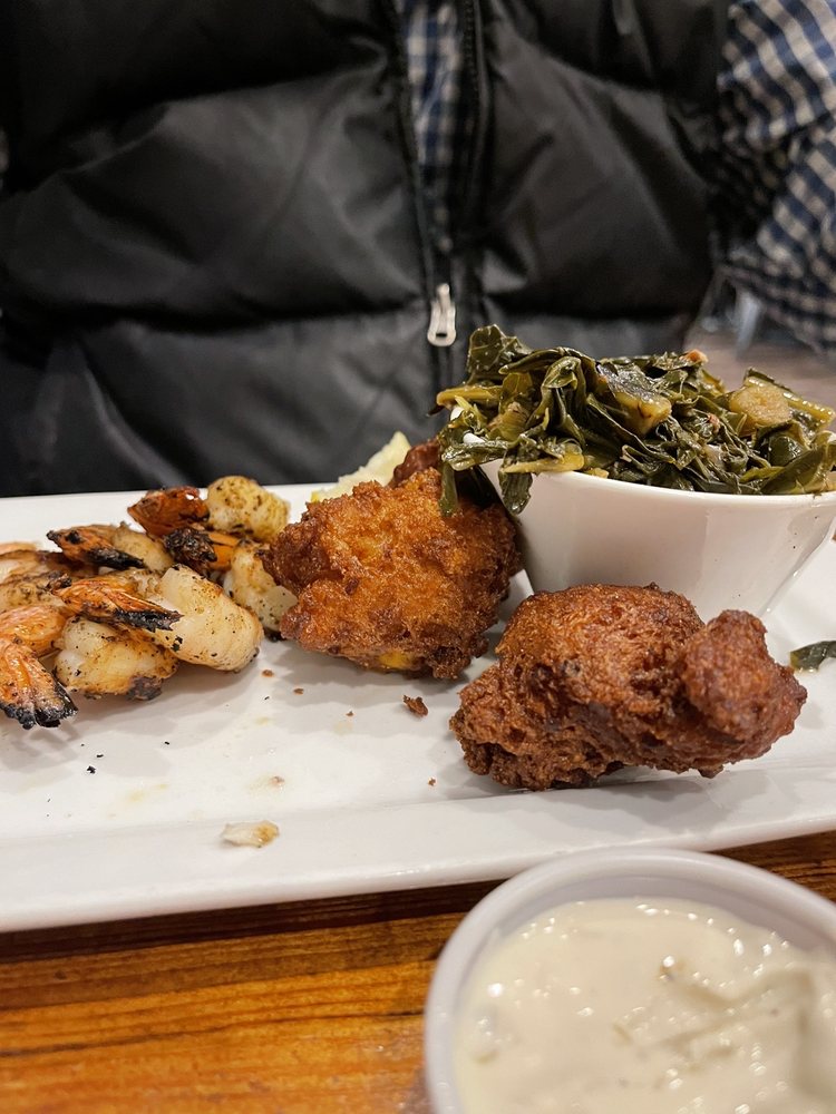 Food from Creekside Oyster House & Grill