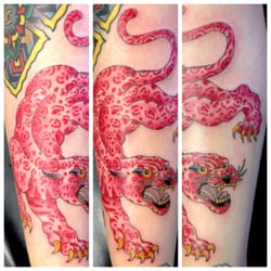 Fresh shin tattoo, hour 1/2, from below knee to top of the ankle.