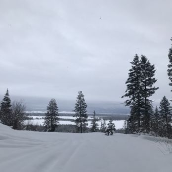 Mountain Meadow Adventure Rentals - Ski & Snowboard Shops Near Me - Donnelly, Idaho