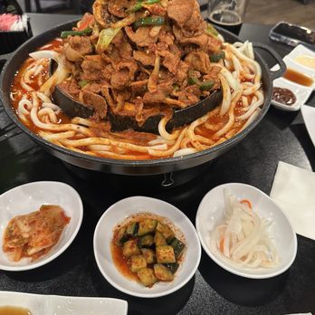 Hibiscus Table - Sushi Bars Near Me - Hampstead, Maryland