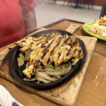 Gran Sabor Latino - Pechuga de pollo - Mexican Near Me - Houston, Texas Gran Sabor Latino - Pechuga de pollo - Mexican Near Me - Houston, Texas
