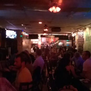 Kingston Mines - Live jazz - Jazz & Blues Near Me - Chicago, Illinois Kingston Mines - Live jazz - Jazz & Blues Near Me - Chicago, Illinois