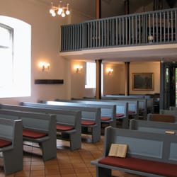 Dorfkirche Wittenau - Die Kirchenbänke im Skandinavien-Stil, wie in Norwegen!