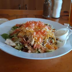 Mio Saloon - Chicken Bacon Ranch salad