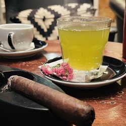 Gran Havana Cigar Factory - Green tea in glass cigar next to it