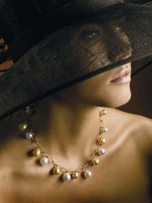Girls Love Pearls by null