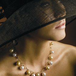 Girls Love Pearls