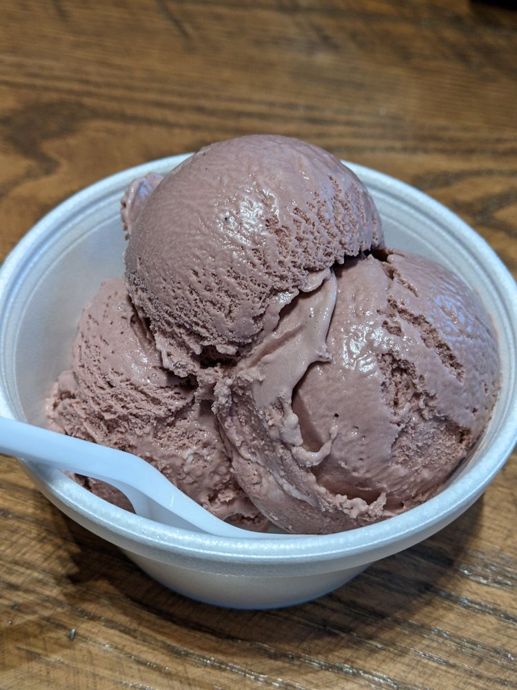THE CHOCOLATE MOOSE 130 Photos & 209 Reviews 405 S Walnut St, Bloomington, Indiana Ice