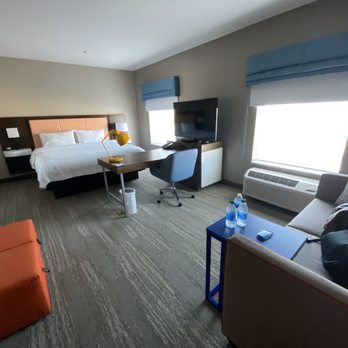 Hampton Inn & Suites Tucson Tech Park - Hotels Near Me - Tucson, Arizona