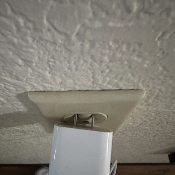 Red Roof Inn Clyde - Another plug not working and filthy - Hotels Near Me - Clyde, Ohio Red Roof Inn Clyde - Another plug not working and filthy - Hotels Near Me - Clyde, Ohio