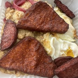 Salsa Cafe Restaurant - Mangu con Huevo Salami y Queso Frito