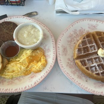 Dear Dad’s - Ali's favorite w vegan sausage - Mexican Near Me - Greensboro, North Carolina Dear Dad’s - Ali's favorite w vegan sausage - Mexican Near Me - Greensboro, North Carolina
