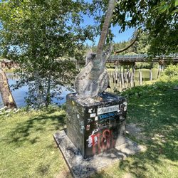 City of Aberdeen - Kurt Cobain Memorial Park