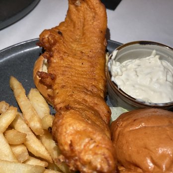 Union Grill - Cod sandwich - American Near Me - Pittsburgh, Pennsylvania Union Grill - Cod sandwich - American Near Me - Pittsburgh, Pennsylvania