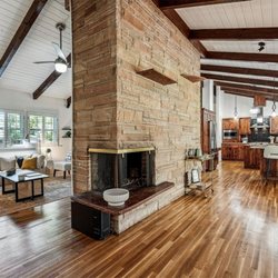 Sterling Staging & Design - Retro fireplace