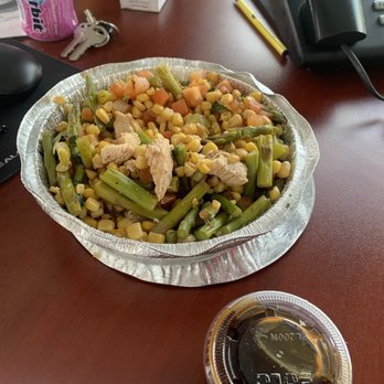 Clean Eatz - Build a bowl - Salad Near Me - Shalimar, Florida