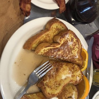 Sunshine Café - French Toast with side of Bacon - Breakfast & Brunch Near Me - Silverthorne, Colorado