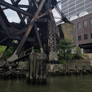 Chicago River Boat Architecture Tours - Architectural Tours Near Me - Chicago, Illinois