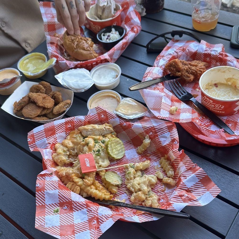 Hattie B's Hot Chicken - Austin - Domain NORTHSIDE - Southern Near Me - Austin, Texas