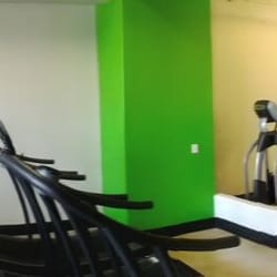 Off The Grid Fitness - Eco gym machines that feed your energy back into the grid.