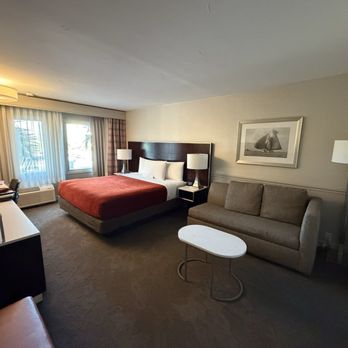 Ayres Hotel Orange - Room - Hotels Near Me - Orange, California Ayres Hotel Orange - Room - Hotels Near Me - Orange, California