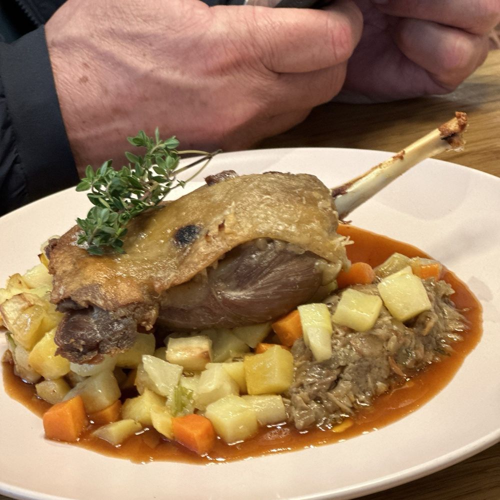The Hardware Société - Duck Confit - Coffee & Tea Near Me - Paris, 75