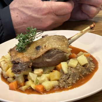 The Hardware Société - Duck Confit - Coffee & Tea Near Me - Paris, 75 The Hardware Société - Duck Confit - Coffee & Tea Near Me - Paris, 75