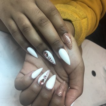 Lavish Nails & Spa - Nail Salons Near Me - Chesterfield, Virginia