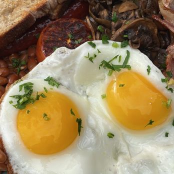 Canyon Club Brewery - Full English breakfast (ig: mamachoos.eats.travels) - Breweries Near Me - Moraga, California