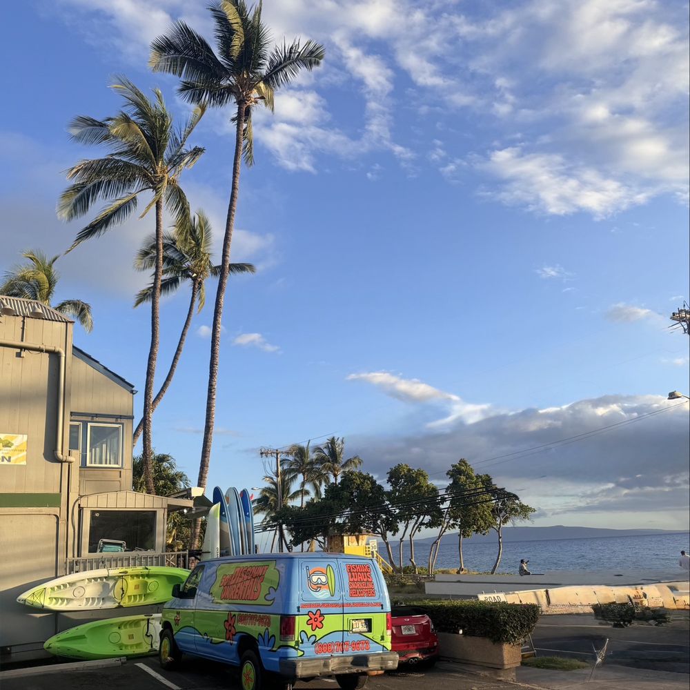 Koa Brewing - Koa parking lot entrance - Bakeries Near Me - Kihei, Hawaii