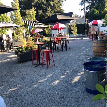 Johnston's Saltbox - Beautiful patio - New American Near Me - San Carlos, California