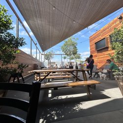 The Hills Pub - Remodeled back yard