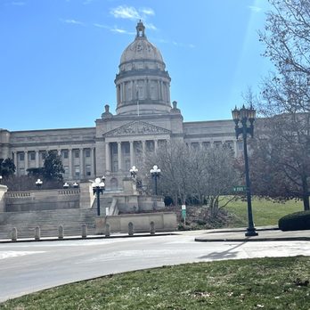 Kentucky State Capitol - Landmarks & Historical Buildings Near Me - Frankfort, Kentucky Kentucky State Capitol - Landmarks & Historical Buildings Near Me - Frankfort, Kentucky