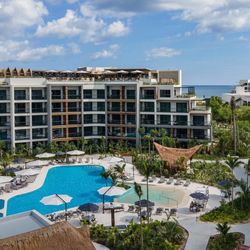 Ellen Bryant - Dream Vacations - A very nice resort located in Puerta Vallarta. I toured this resort last year and can highly recommend it