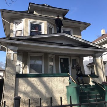 Home Advantage Inspections - Julian inspecting the roof. - Home Inspectors Near Me Home Advantage Inspections - Julian inspecting the roof. - Home Inspectors Near Me