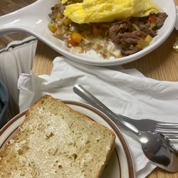 Lucys Lunchbox - Philly cheese steak skillet with hashbrowns