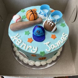 The Cupcake Doctor - Marble cake and delicious buttercream!