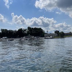 Anna Point Marina