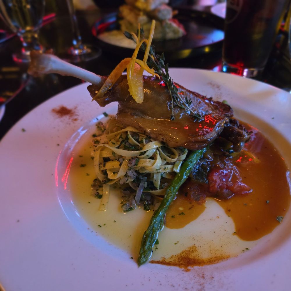 Bistro 1640 - Duck Confit - French Near Me - Quebec City, Quebec Bistro 1640 - Duck Confit - French Near Me - Quebec City, Quebec