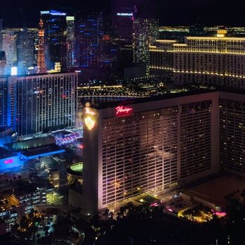 The High Roller - Amusement Parks Near Me - Las Vegas, Nevada