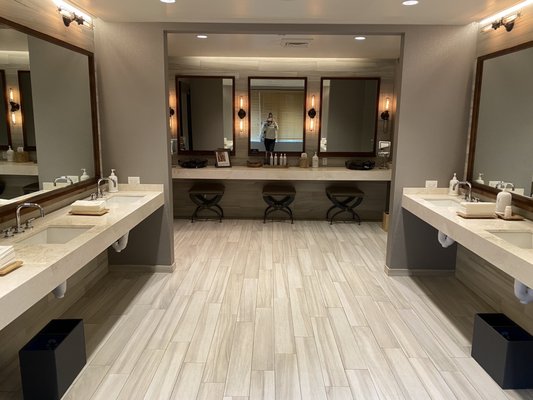 Spa Edgewood by null