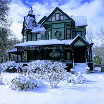 Stuart Avenue Inn Bed & Breakfast - Bed & Breakfast Near Me - Kalamazoo, Michigan Stuart Avenue Inn Bed & Breakfast - Bed & Breakfast Near Me - Kalamazoo, Michigan